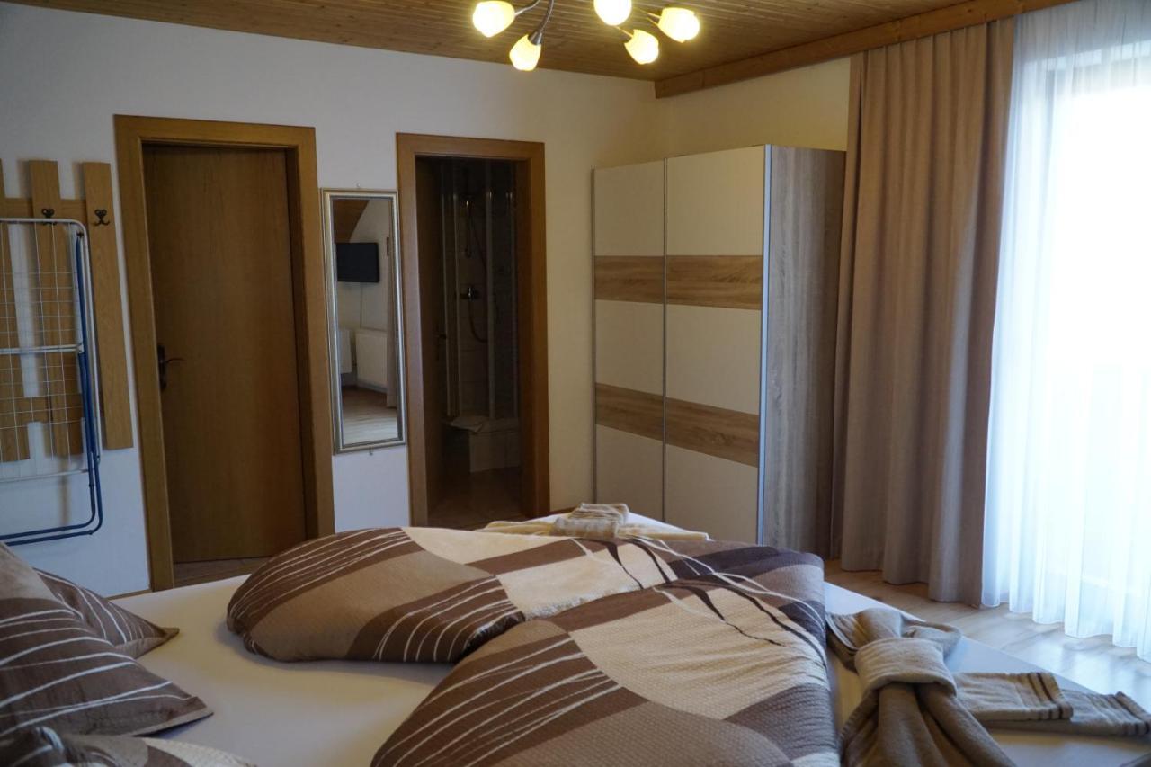 Pension-Ferienwohnung Rotar Faak am See Esterno foto