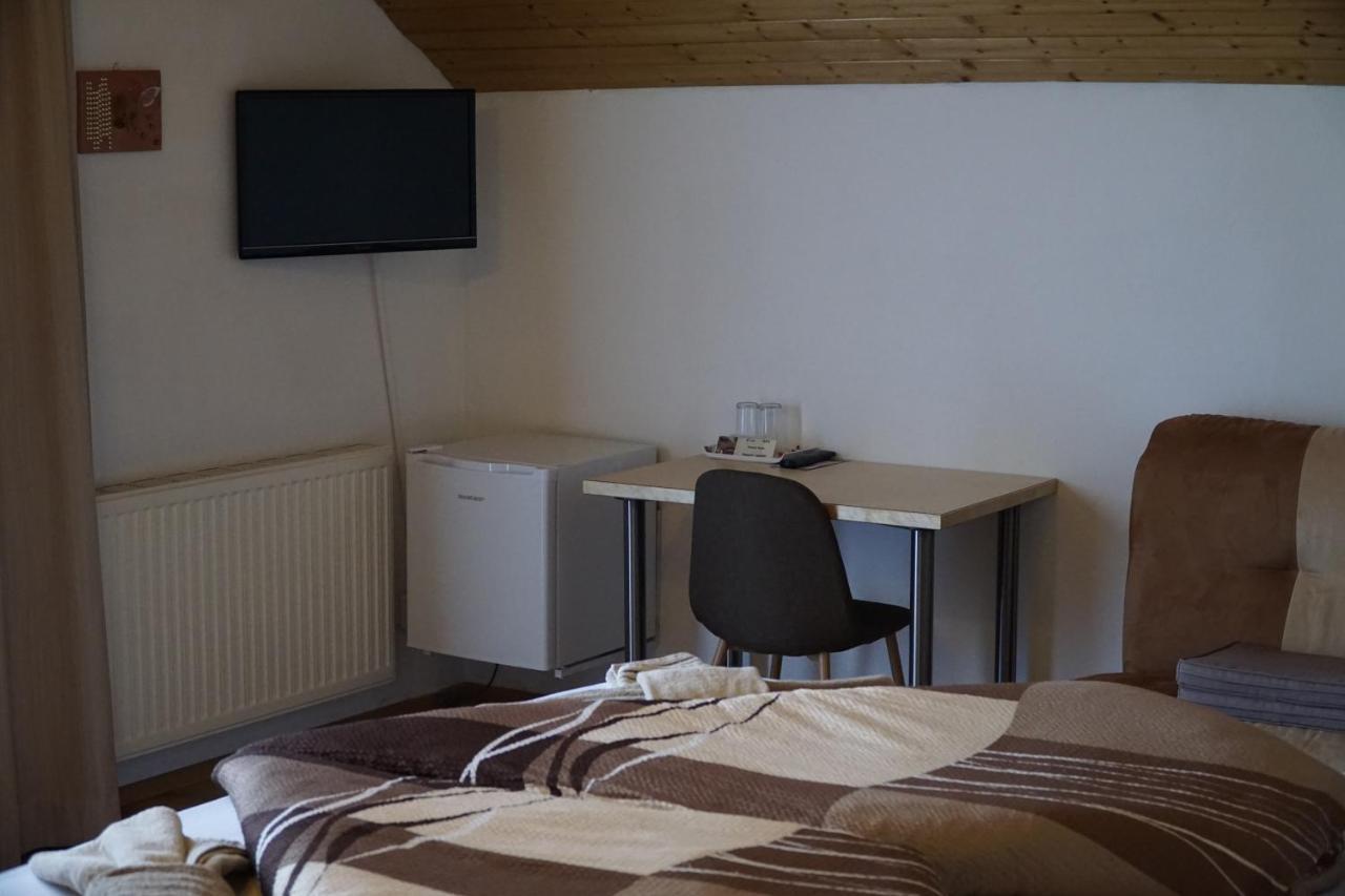 Pension-Ferienwohnung Rotar Faak am See Esterno foto
