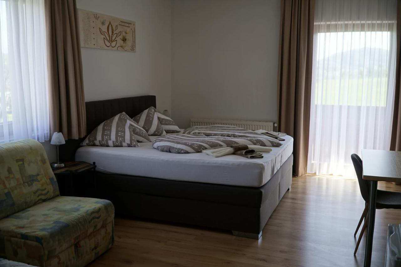 Pension-Ferienwohnung Rotar Faak am See Esterno foto