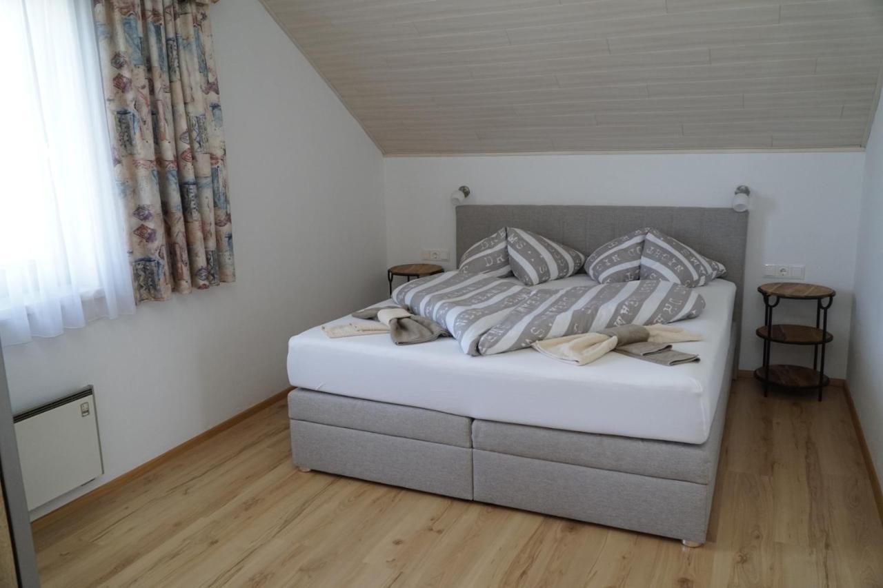 Pension-Ferienwohnung Rotar Faak am See Esterno foto