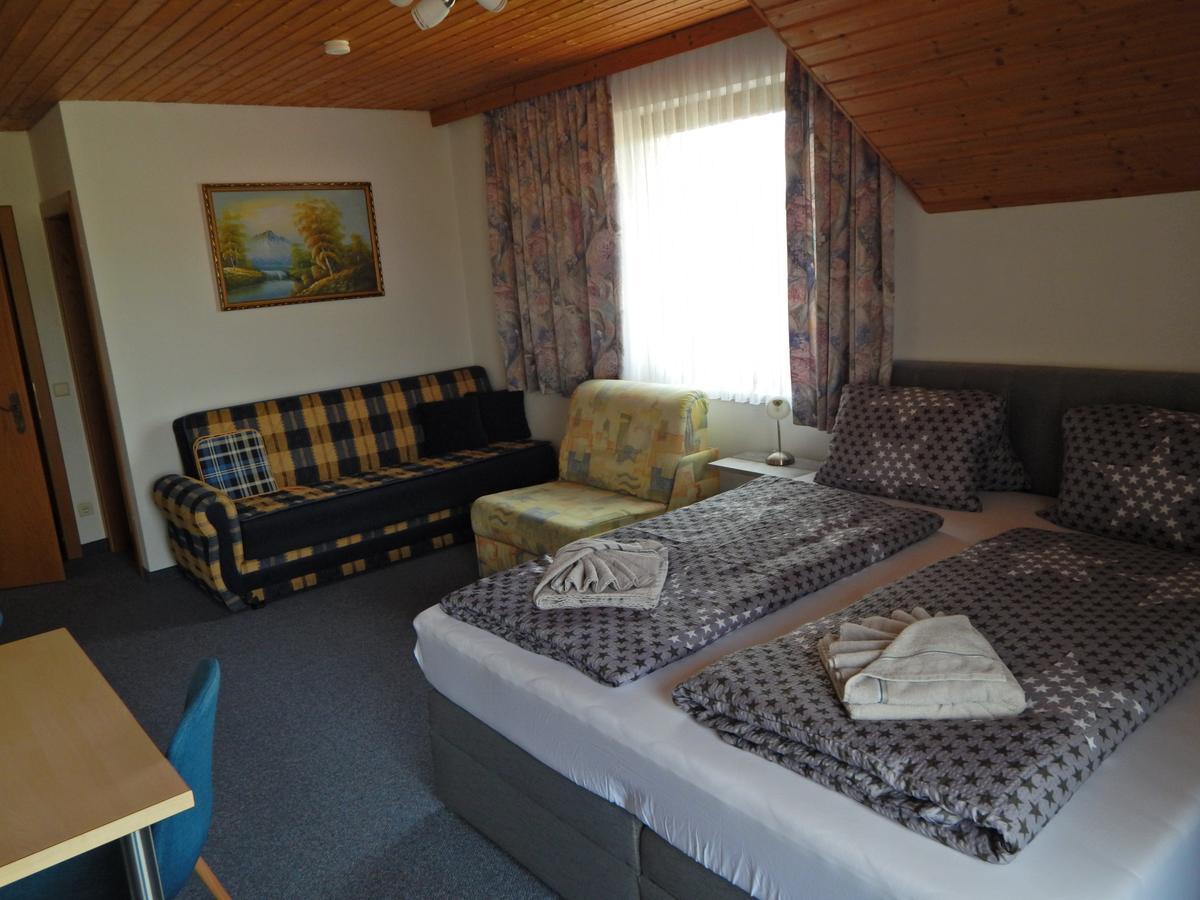 Pension-Ferienwohnung Rotar Faak am See Esterno foto