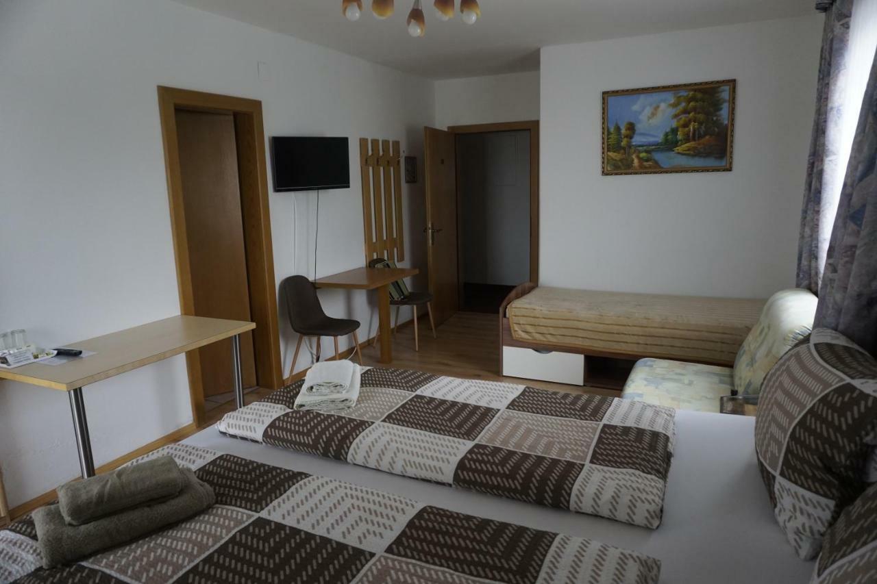 Pension-Ferienwohnung Rotar Faak am See Esterno foto